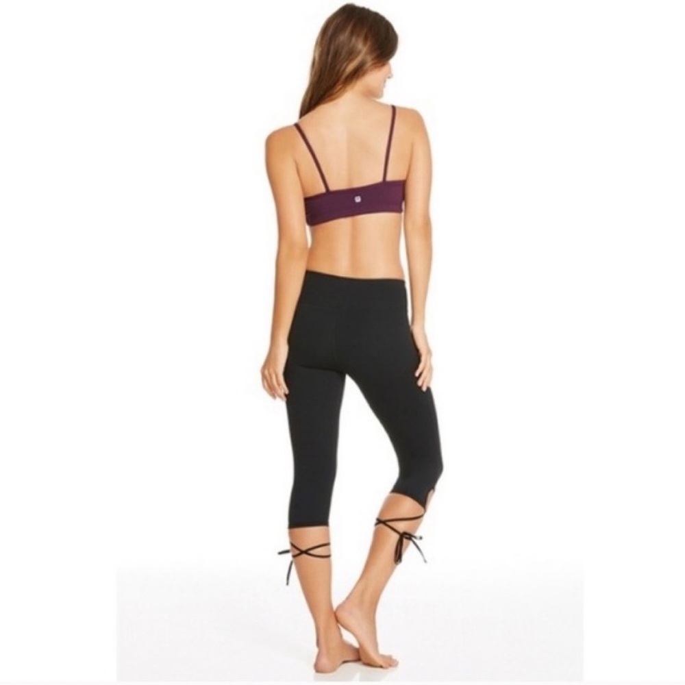 Fabletics Capri Leggings Size Small